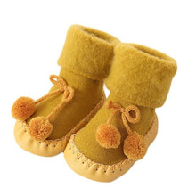 Load image into Gallery viewer, Fluffy Slipper Shoes
